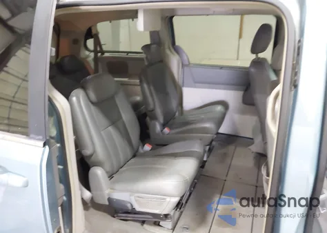 2010 Chrysler Town & Country Touring from USA, damaged, VIN 2A4RR5DX1AR241794